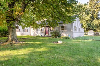2394 Virginia Rd, Benton Harbor, MI 49022