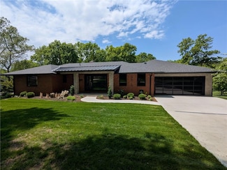 9628 Meadow Ln, Leawood, KS 66206
