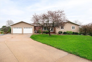 1109 Schroeder Ave, Viroqua, WI 54665