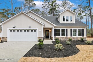 69 Northeast Dr NW, Calabash, NC 28467