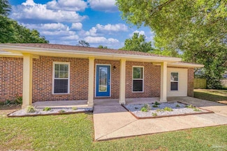 333 Western Pines Rd, Cantonment, FL 32533