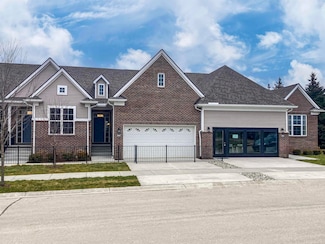 2209 Chase Dr Unit 101, Hartland Township, MI 48855