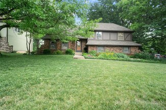 114 NW Lakewood Blvd, Lees Summit, MO 64064