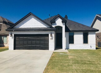 1019 N Genoa Ave, Lubbock, TX 79416