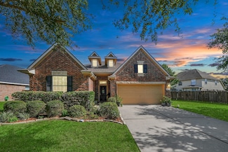 5015 Creekside Ave, Baytown, TX 77523