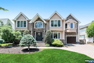 469 Nevada St, Paramus, NJ 07652