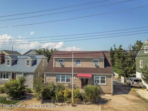 128 12th Ave, Seaside Park, NJ 08752