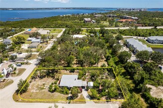 912 Las Palmas Ct, Punta Gorda, FL 33980