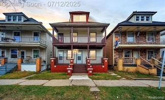 9506 Charest St, HamtraMcK, MI 48212