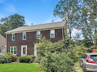 9 Riverbank Cir, Haverhill, MA 01835