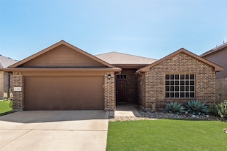 1109 Autumnwood Dr, Azle, TX 76020