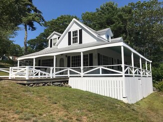 8 Roberts Cir, Boothbay Harbor, ME 04538
