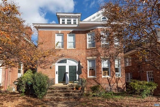 615 E High St, Charlottesville, VA 22902