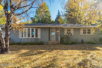 2803 Walnut St, Grand Forks, ND 58201