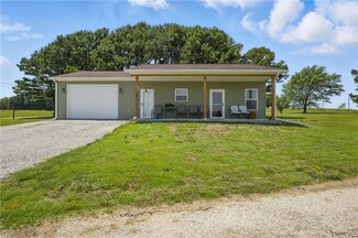 777 E Division Rd, Clinton, MO 64735