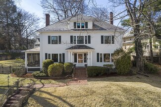 14 Montvale Rd, Worcester, MA 01609