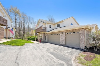 9235 S 54th St Unit 901, Franklin, WI 53132