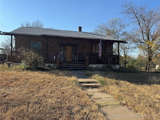 677 6th St, Wilson, OK 73463