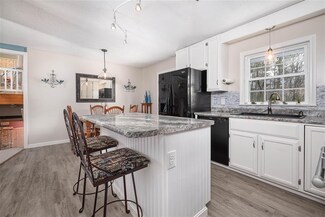 2043 W Side Rd, North Conway, NH 03860