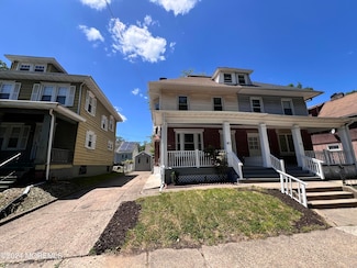 83 Oak Ln, Ewing, NJ 08618