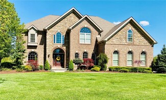 301 Buckingham Dr, Venetia, PA 15367