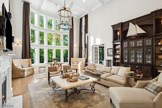 40 High Oaks Dr, Watchung, NJ 07069