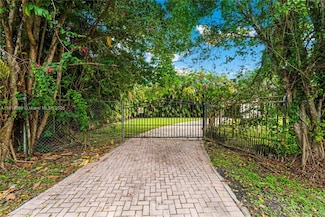 7850 SW 112th St, Miami, FL 33156