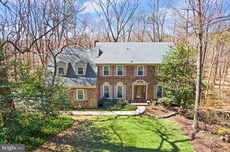 11223 Cranbrook Ln, Oakton, VA 22124