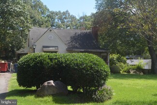 4142 Anderson Rd, Triangle, VA 22172
