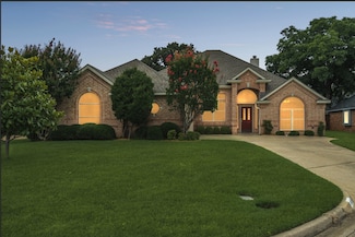 12 Equestrian Ct, Mansfield, TX 76063