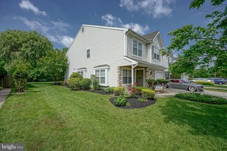 13 Buckingham Way, Mount Laurel, NJ 08054