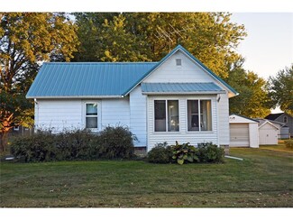 202 Vine St, Morley, IA 52312