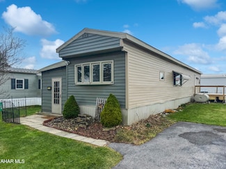 109 Short Dr, Ebensburg, PA 15931