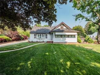 3636 Hillward Dr, Willoughby, OH 44094