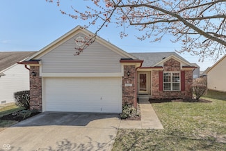 855 Queensgate Dr, Greenwood, IN 46143