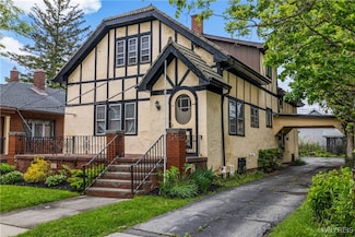 27 N End Ave, Buffalo, NY 14217