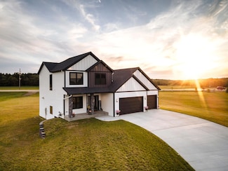 1205 Skyview Cir NW, Rochester, MN 55901