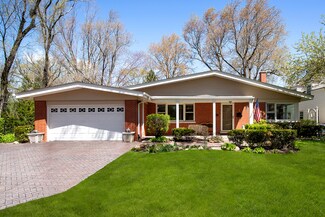 621 Central St, Evanston, IL 60201