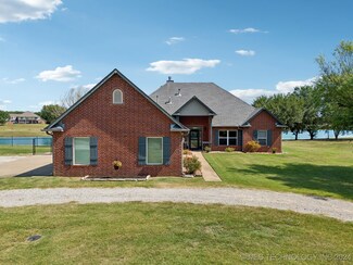 5655 Lake Dr, Mounds, OK 74047