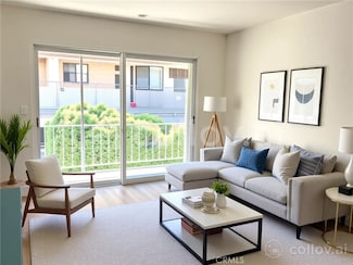 1250 E 3rd St Unit 8, Long Beach, CA 90802