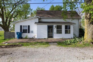 219 E 1st St, Fowlerton, IN 46930