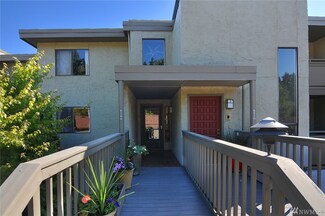 6708 Park Point Way NE Unit E302, Seattle, WA 98115
