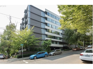 2020 SW Main St Unit 806, Portland, OR 97205