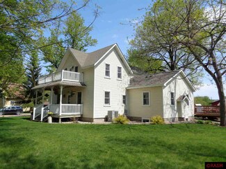 400 S 5th St, Henderson, MN 56044