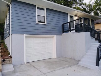 1907 Steele Rd, Kansas City, KS 66106