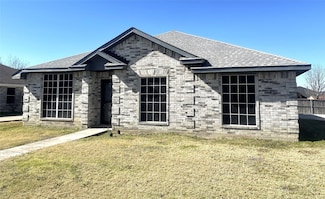 1109 Mockingbird Ln, Desoto, TX 75115