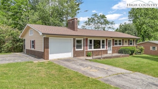 149 Melody Ln, West Jefferson, NC 28694