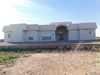 4806 Thunderbird Rd, Roswell, NM 88201