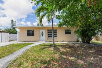 5621 Cleveland St, Hollywood, FL 33021