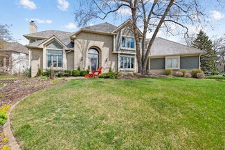 10532 Misty Morning Ln, Eden Prairie, MN 55347